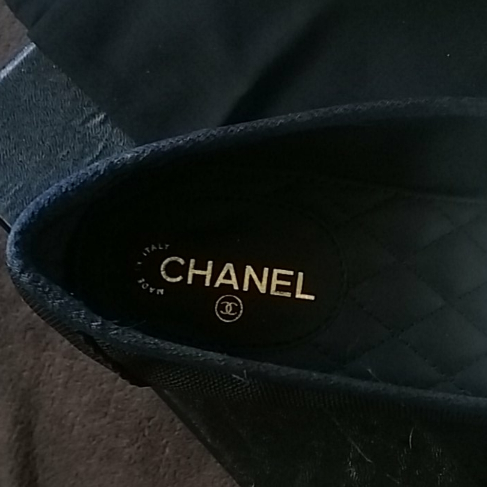 CHANEL Loafers - Picture 8 of 12